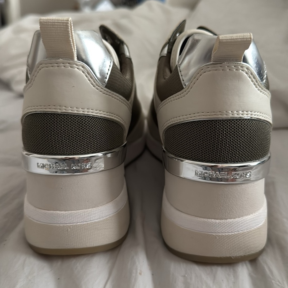 Michael Kors Maddy Sneaker View 4